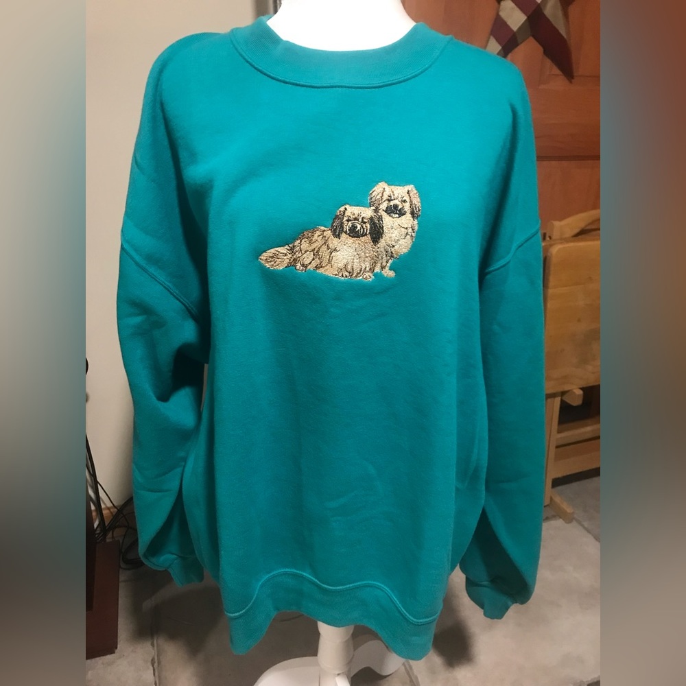Vintage Jerzees turquoise shitzu dog embroidered crewneck fleece inside